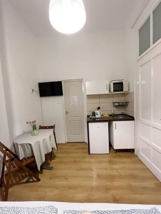 12# Sunflower Cozy Apartment Budapest Exterior photo